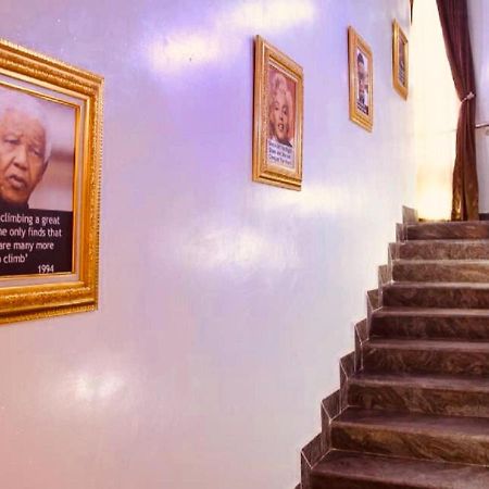 E-Suite Hotel Abuja Ngoại thất bức ảnh