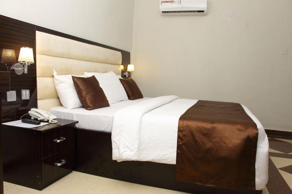 E-Suite Hotel Abuja Ngoại thất bức ảnh